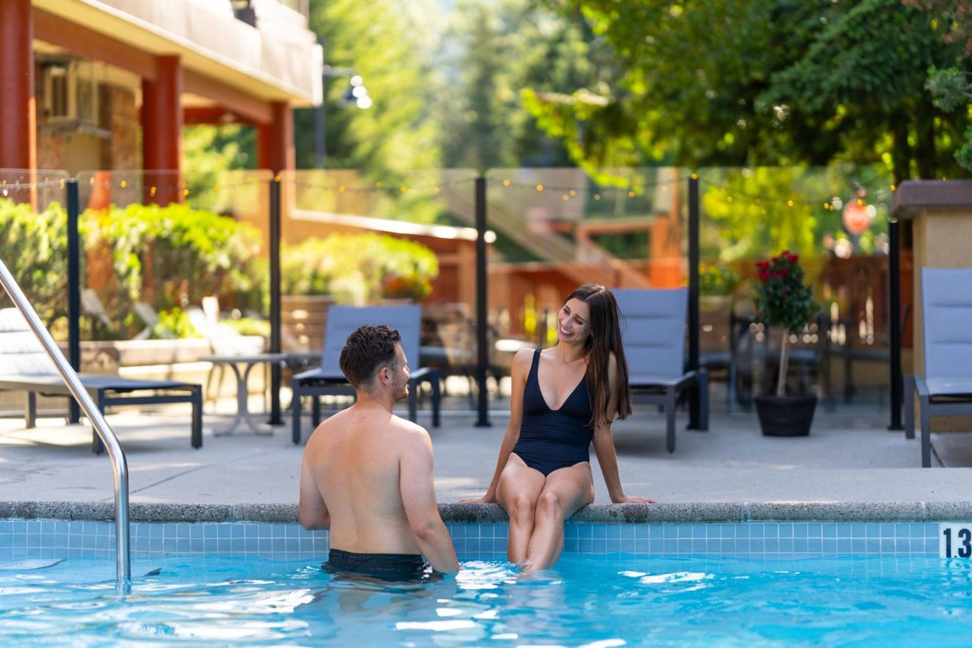 Whistler Village Inn&Suites Exterior foto