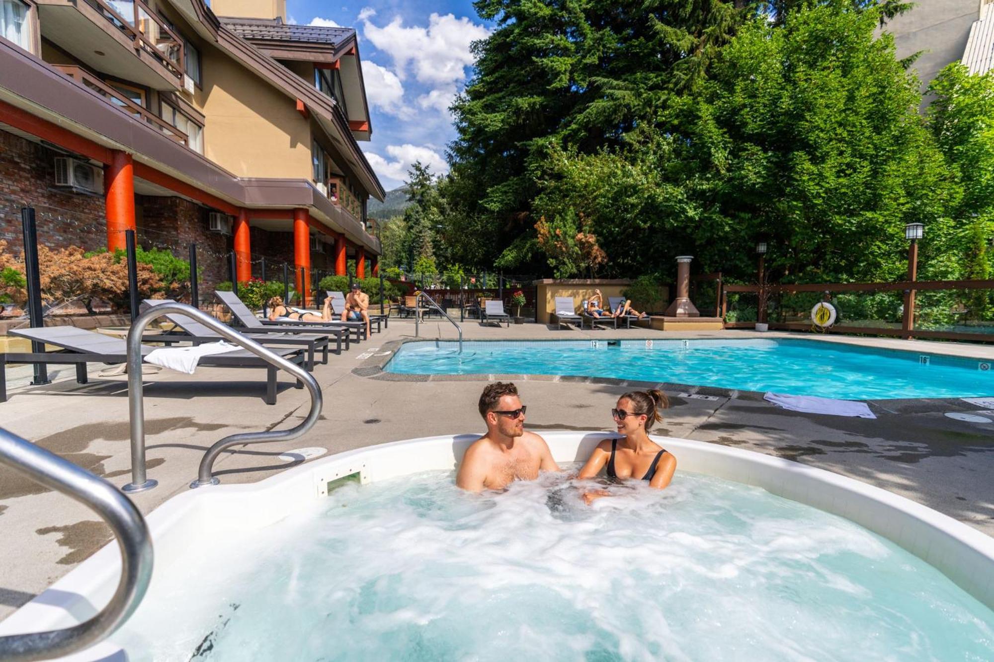 Whistler Village Inn&Suites Exterior foto