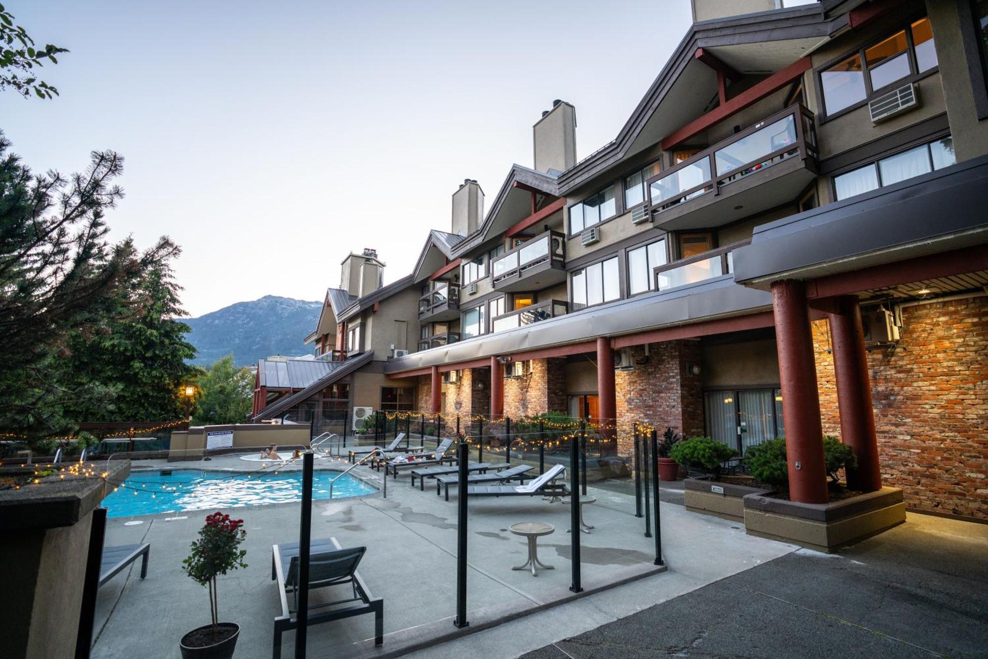 Whistler Village Inn&Suites Exterior foto