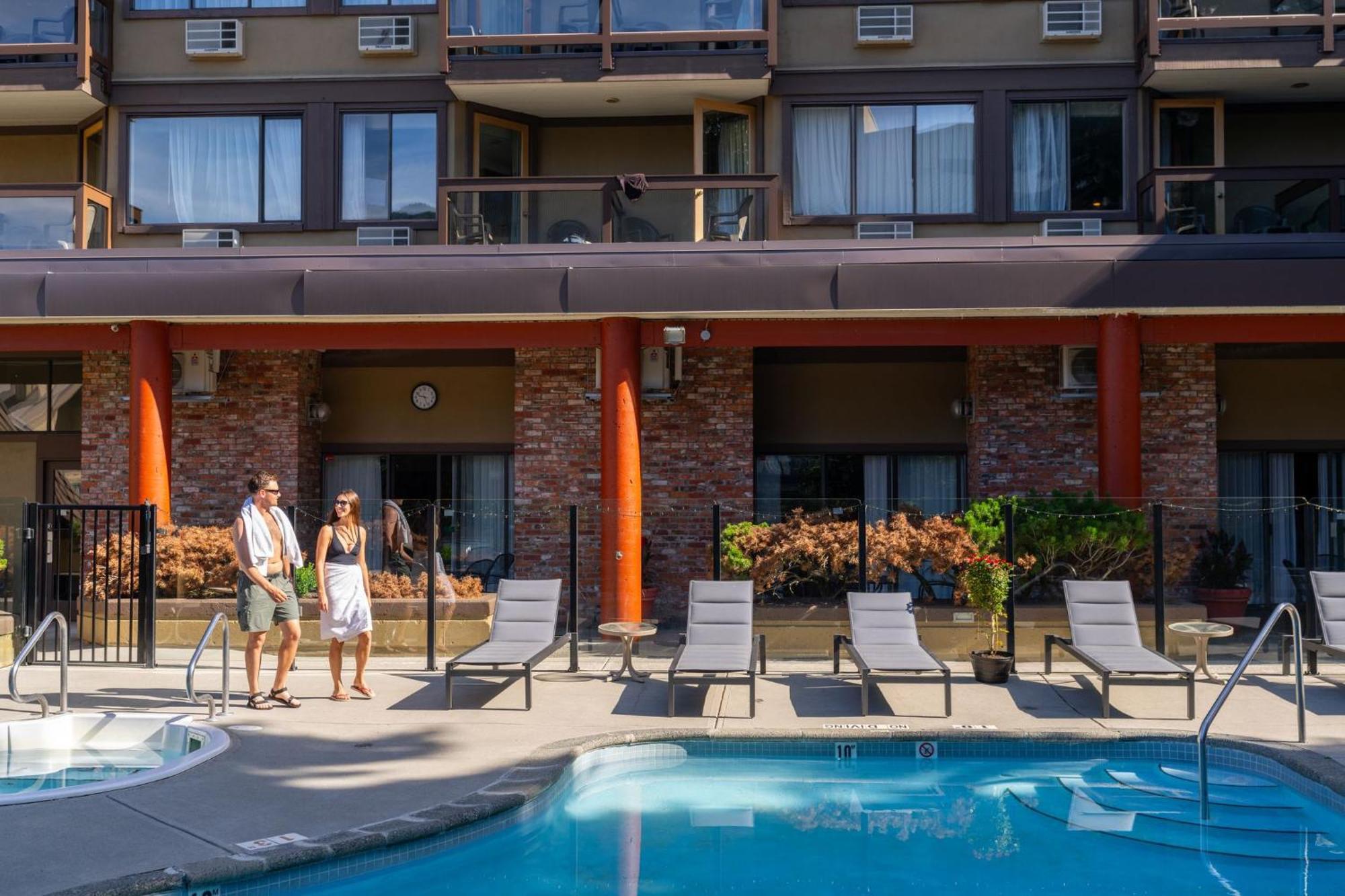 Whistler Village Inn&Suites Exterior foto