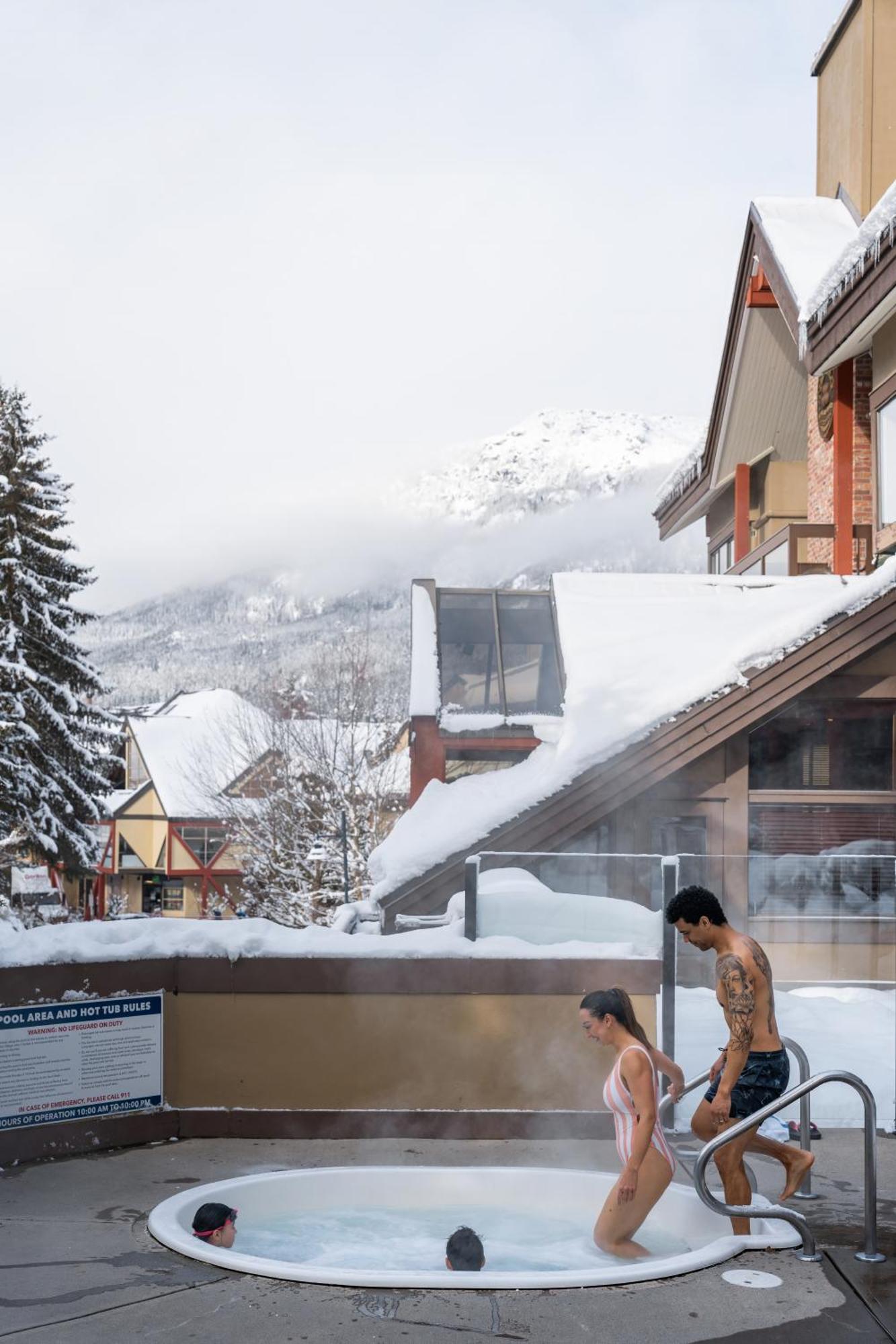 Whistler Village Inn&Suites Exterior foto